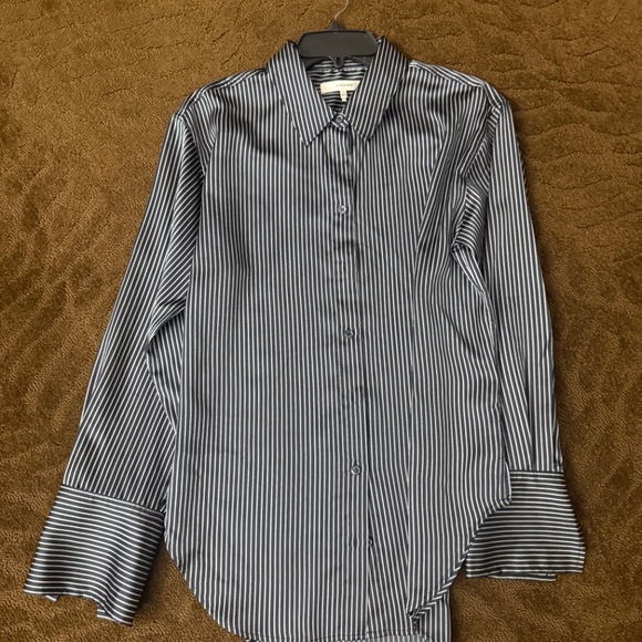 Frame Navy pin stripe button up blouse - Picture 2 of 3